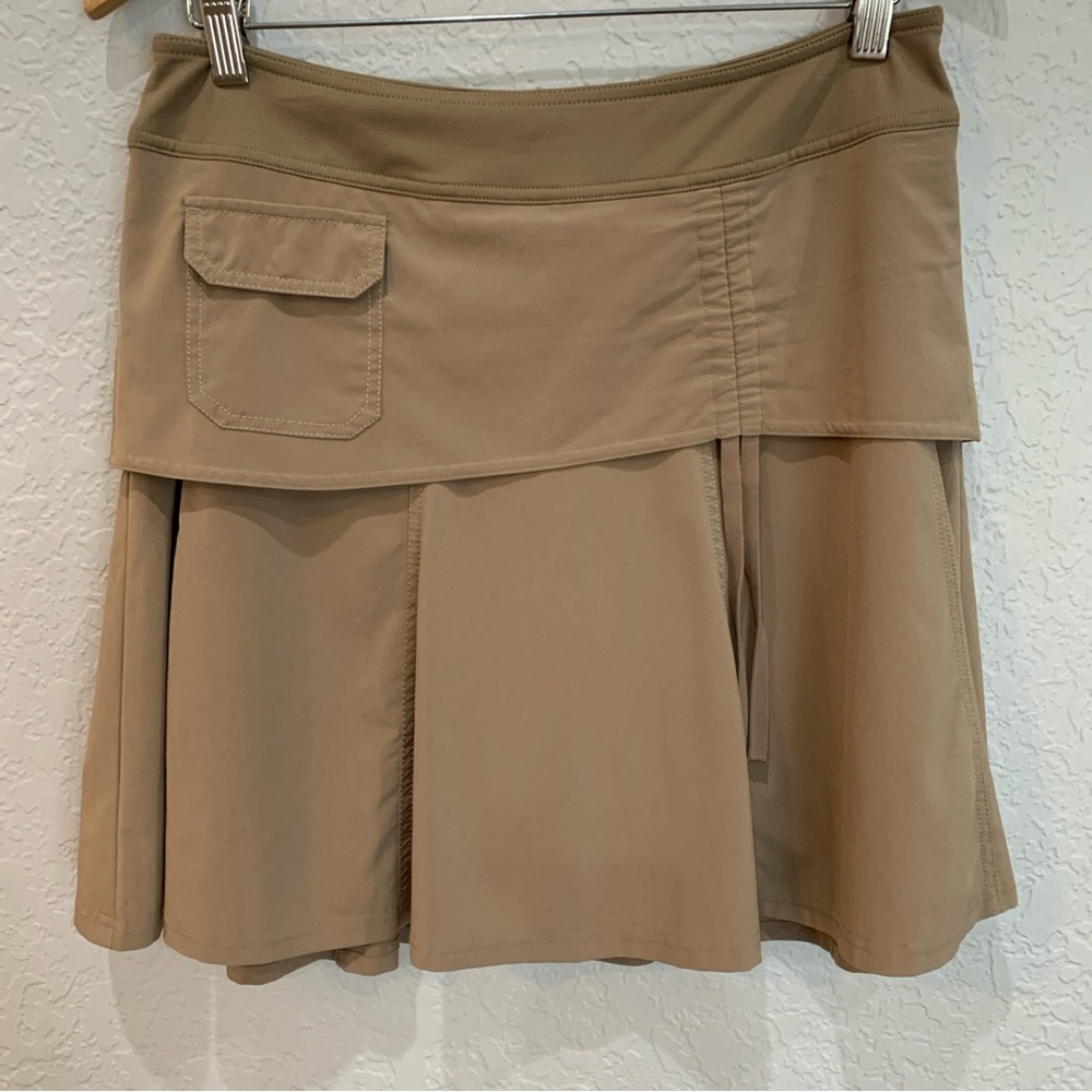 Athleta Khaki Tan Skirt Skort Sz 8 NEW
